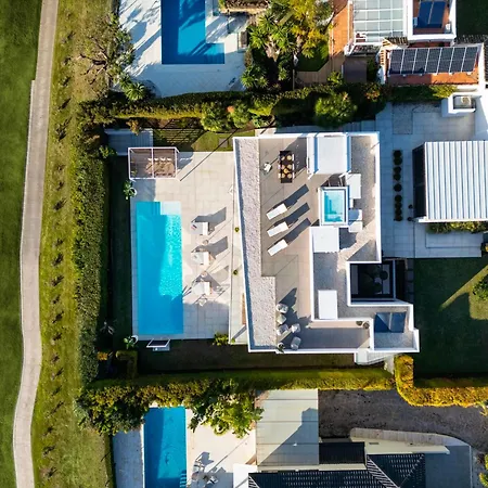 Villa Buena Luxury In *